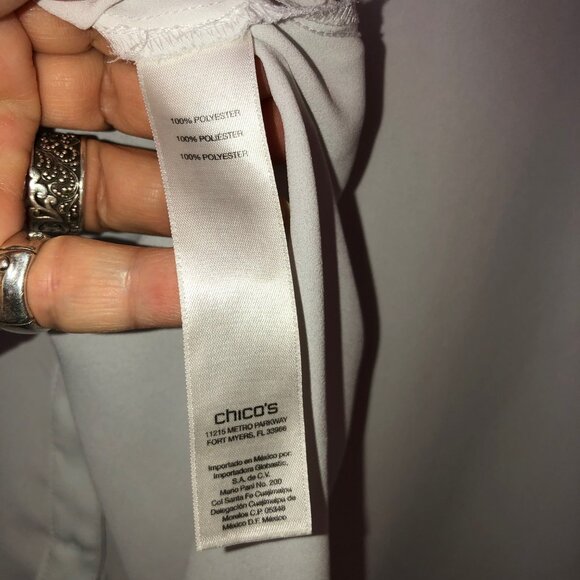 CHICOS WHITE SLEEVELESS CHIC TIE HEM JOYA TANK BUTTON-UP SIZE 2 (L) NWOT - Picture 9 of 9